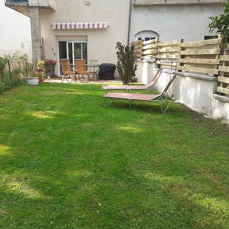 Appartement Rez De Chaussee Avec Terrasse Et Jardin Tence Exteriör bild